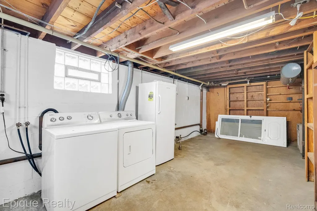 3363 Meinrad Drive Waterford Charter Township MI 48329