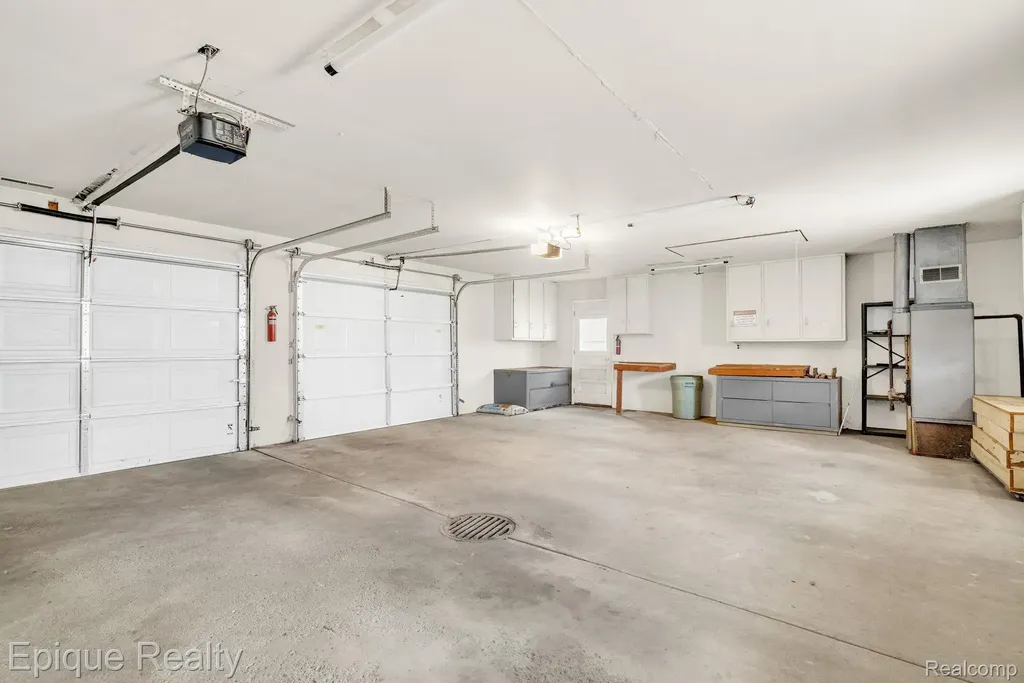 3363 Meinrad Drive Waterford Charter Township MI 48329