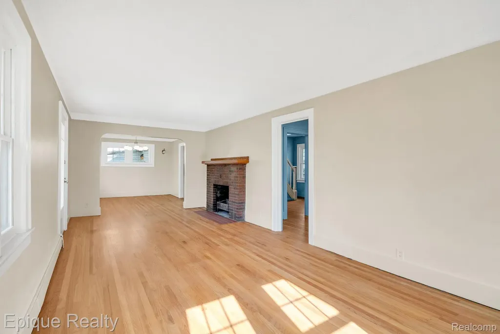 3363 Meinrad Drive Waterford Charter Township MI 48329
