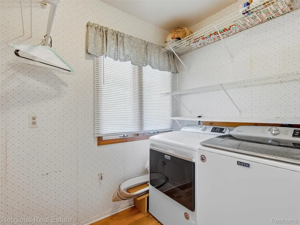 34184 Haldane Drive Livonia City MI 48152