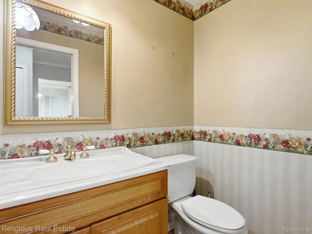 34184 Haldane Drive Livonia City MI 48152