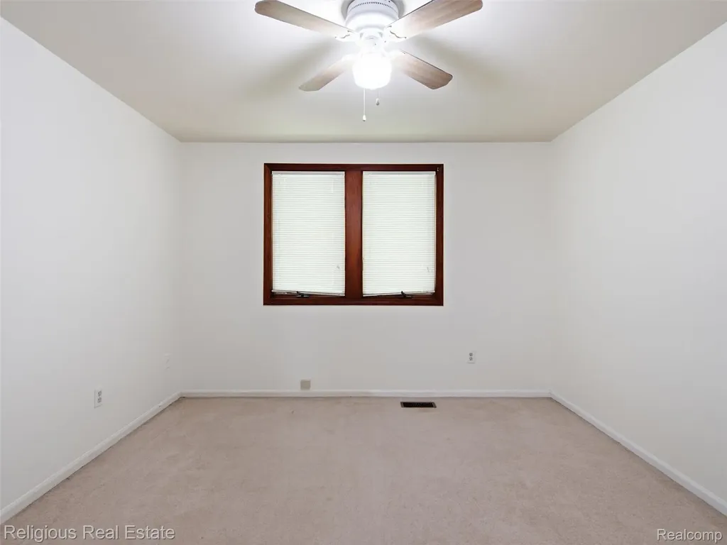 34184 Haldane Drive Livonia City MI 48152