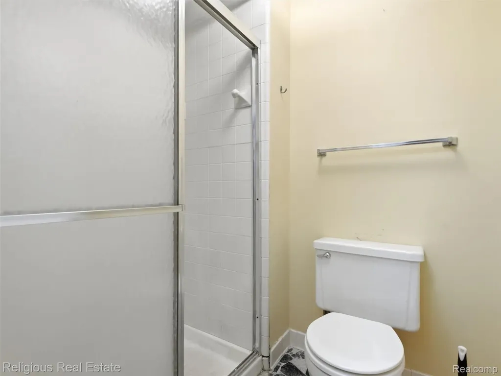 34184 Haldane Drive Livonia City MI 48152