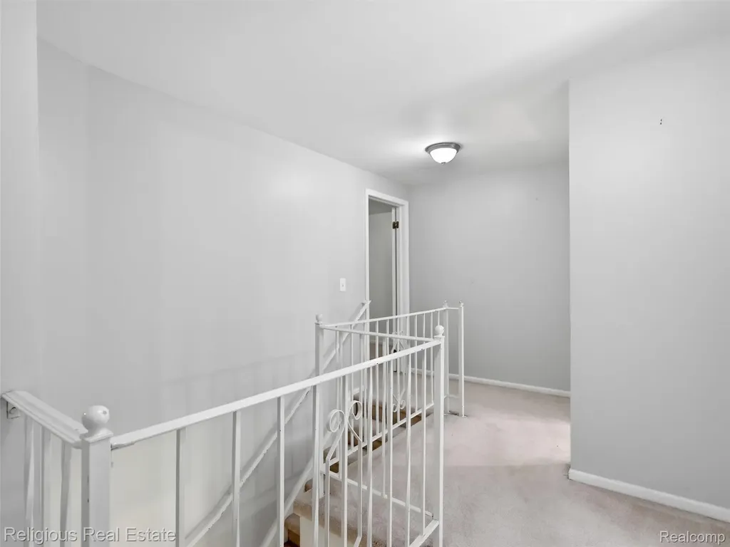 34184 Haldane Drive Livonia City MI 48152