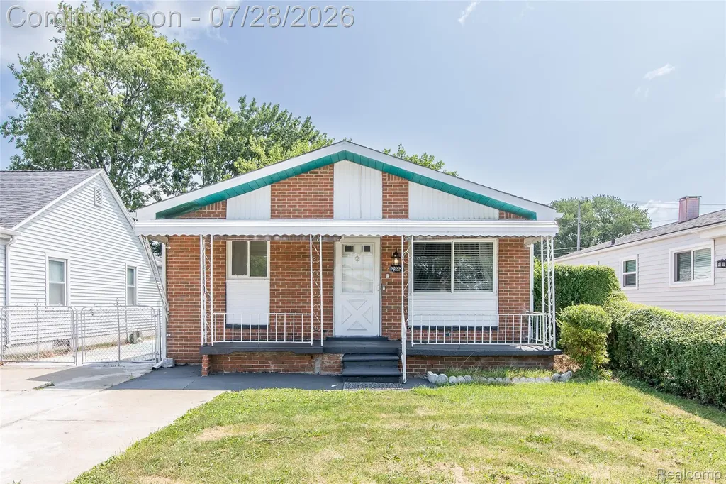 32000 Saint Margaret Street St. Clair Shores City MI 48082