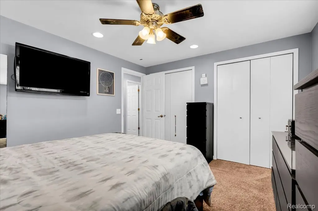 2700 N Hickory Lane Brandon Charter Township MI 48371