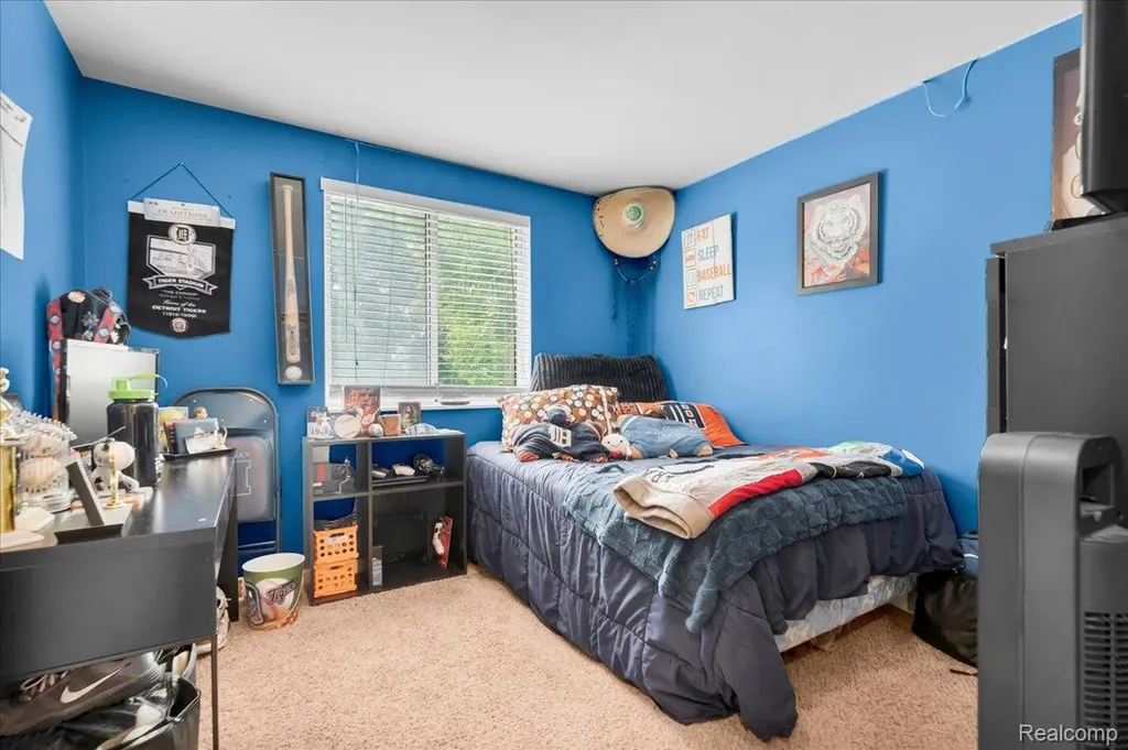 2700 N Hickory Lane Brandon Charter Township MI 48371