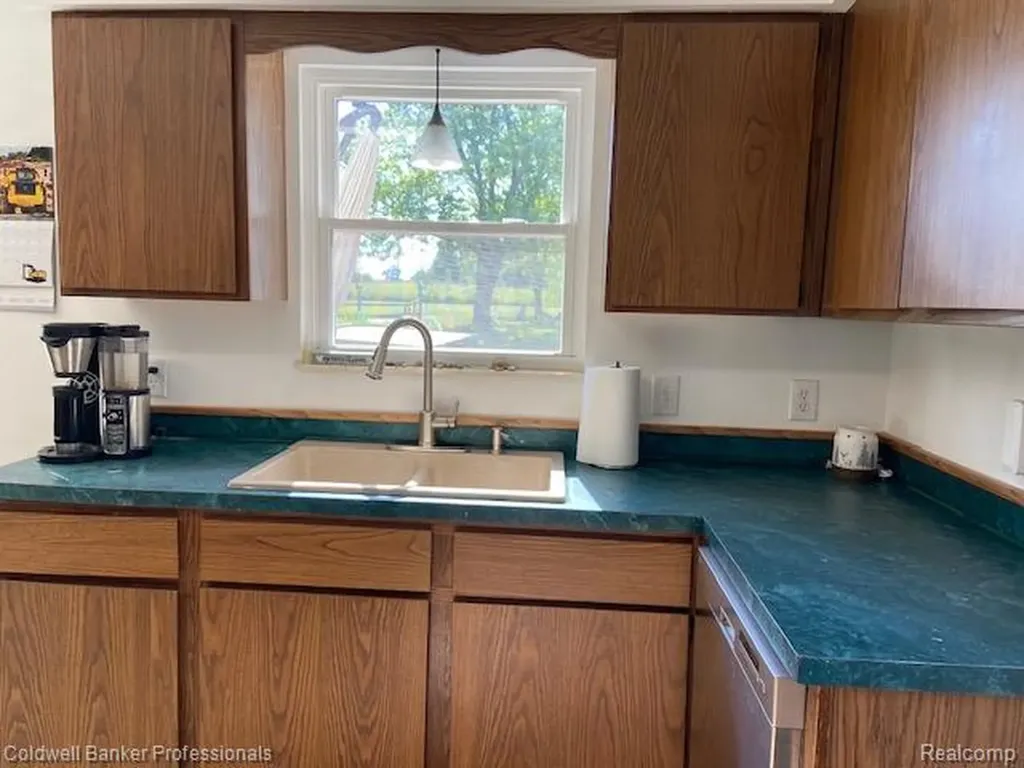 4615 Five Lakes Road Deerfield Township MI 48461