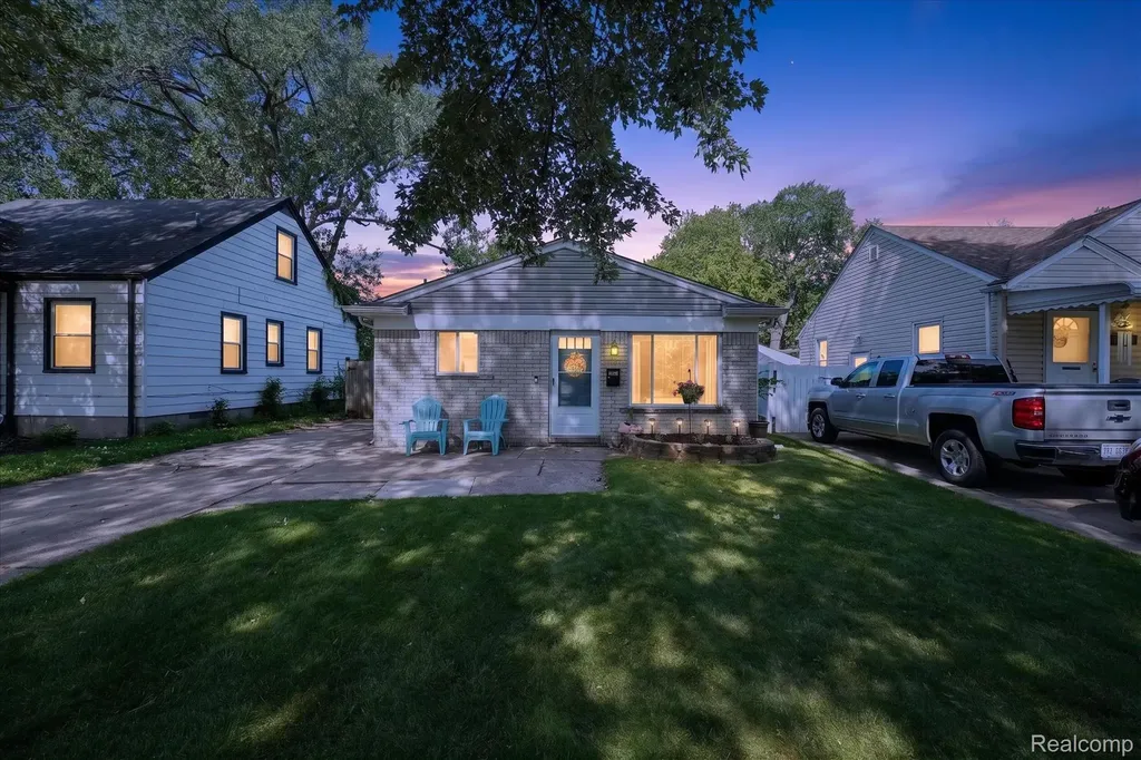 7936 Weddel Street Taylor City MI 48180