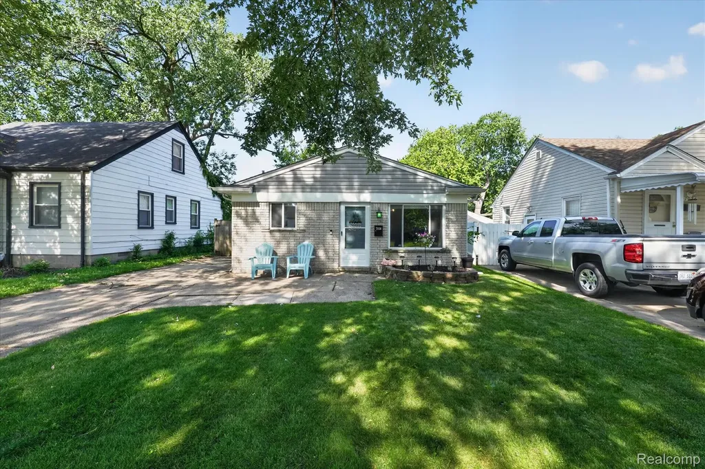 7936 Weddel Street Taylor City MI 48180