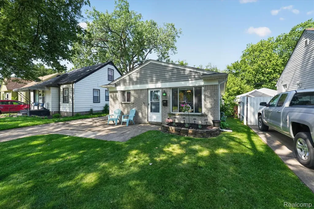 7936 Weddel Street Taylor City MI 48180