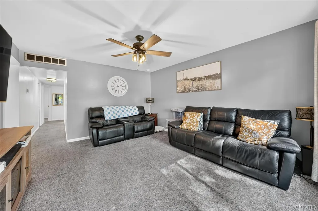 7936 Weddel Street Taylor City MI 48180