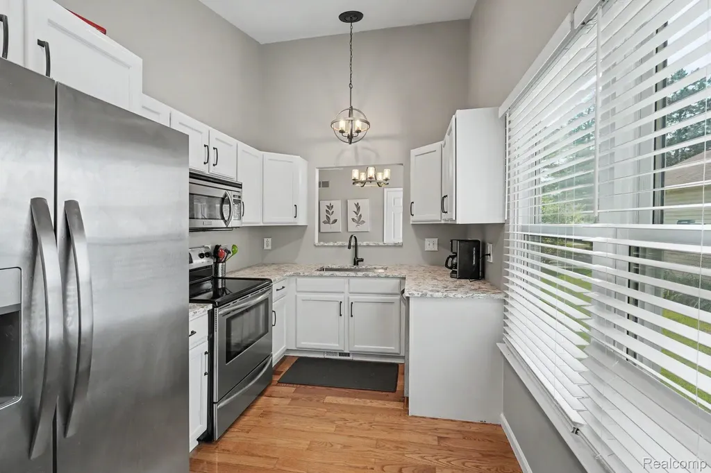 524 Mill Pond Drive Fenton City MI 48430