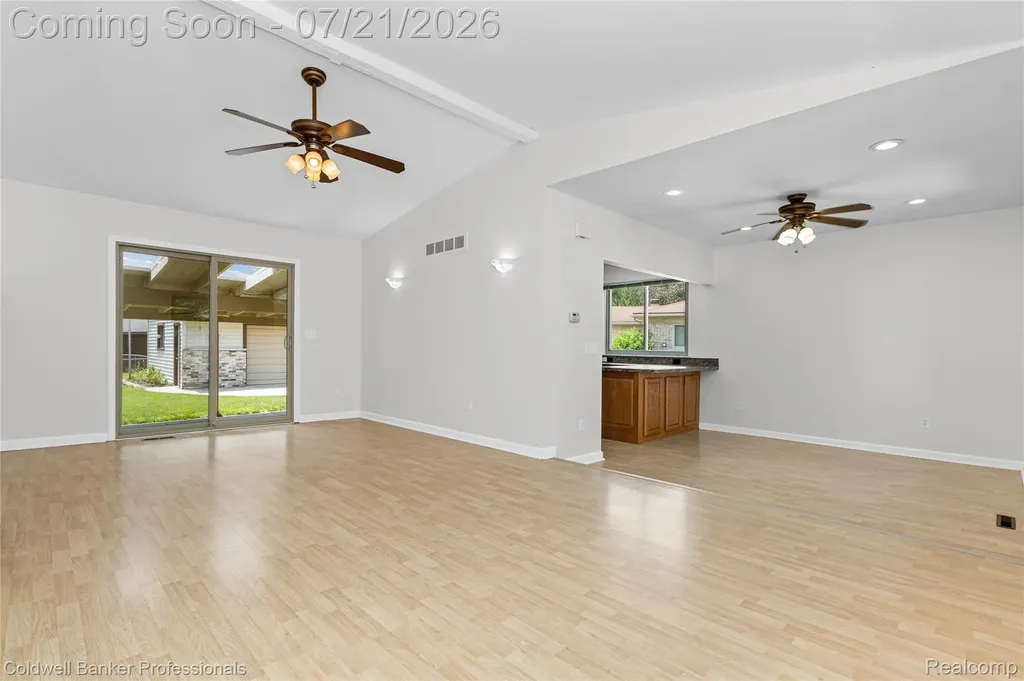 19272 Lloyd Drive Clinton Charter Township MI 48038