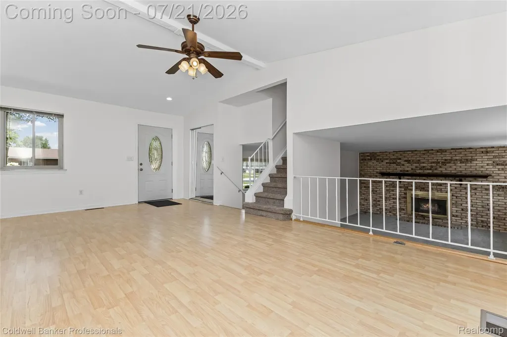 19272 Lloyd Drive Clinton Charter Township MI 48038
