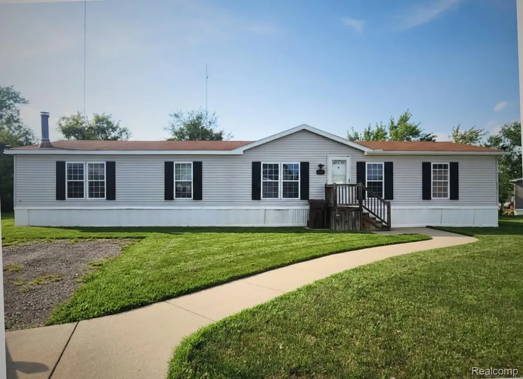 28868 Cherrywood Flat Rock City MI 48134