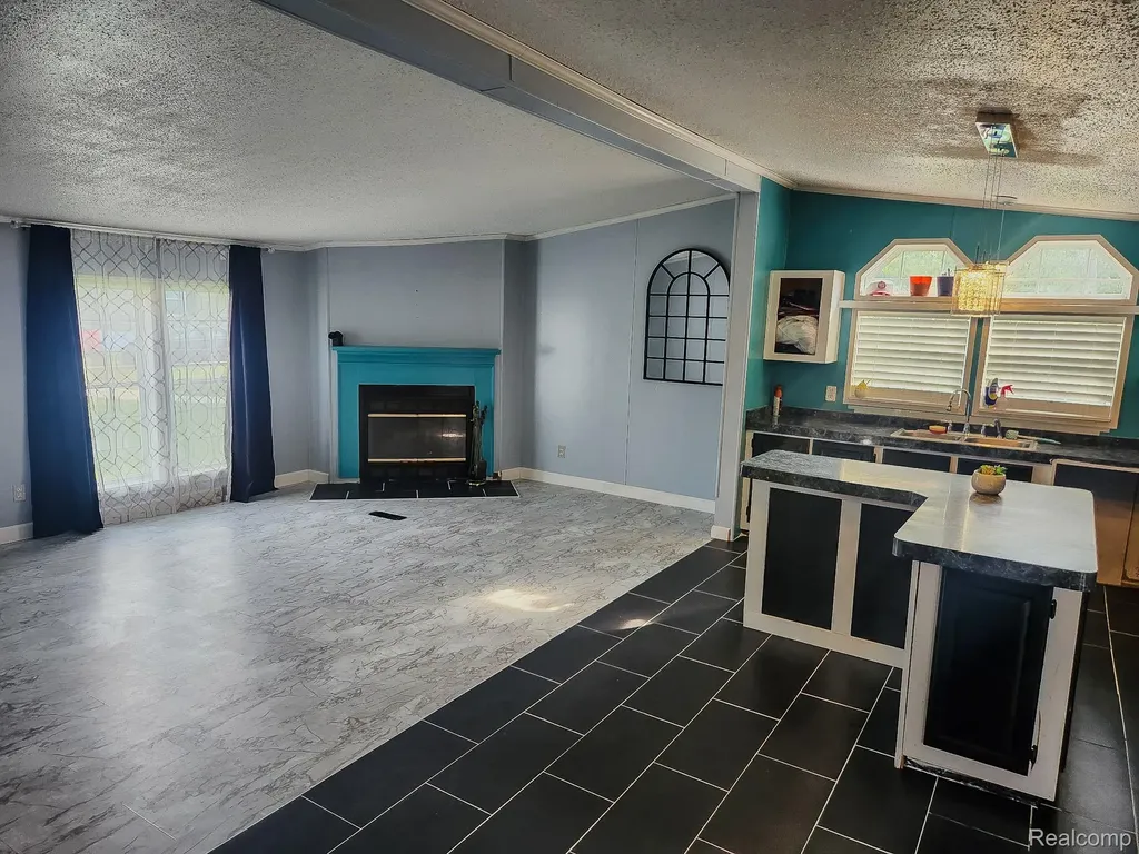 28868 Cherrywood Flat Rock City MI 48134