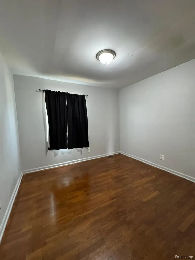 3301 Wolcott Street Flint City MI 48504