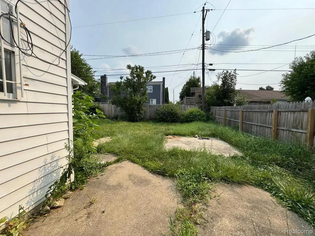 3301 Wolcott Street Flint City MI 48504