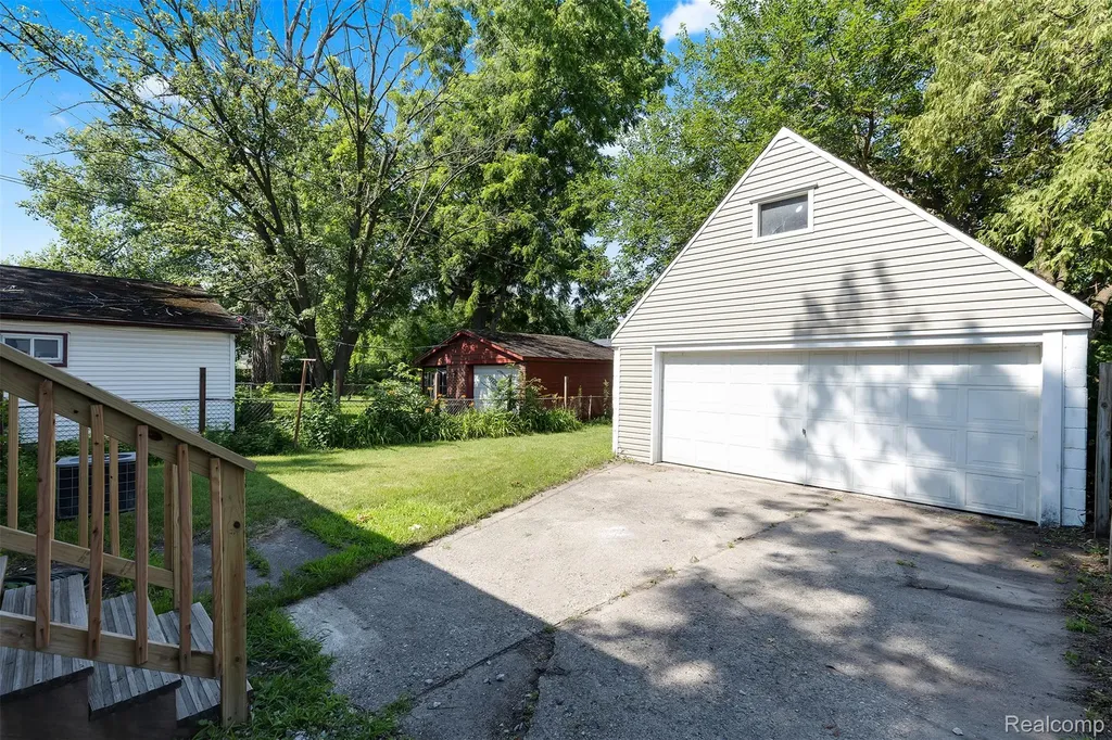 6310 Duncan Street Taylor City MI 48180