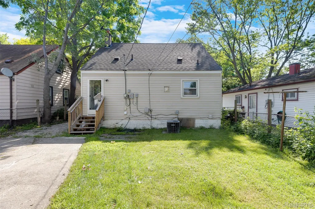 6310 Duncan Street Taylor City MI 48180
