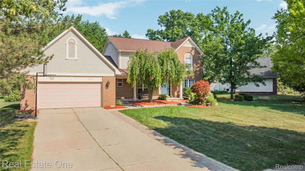 7570 Greenway Lane West Bloomfield Charter Township MI 48324