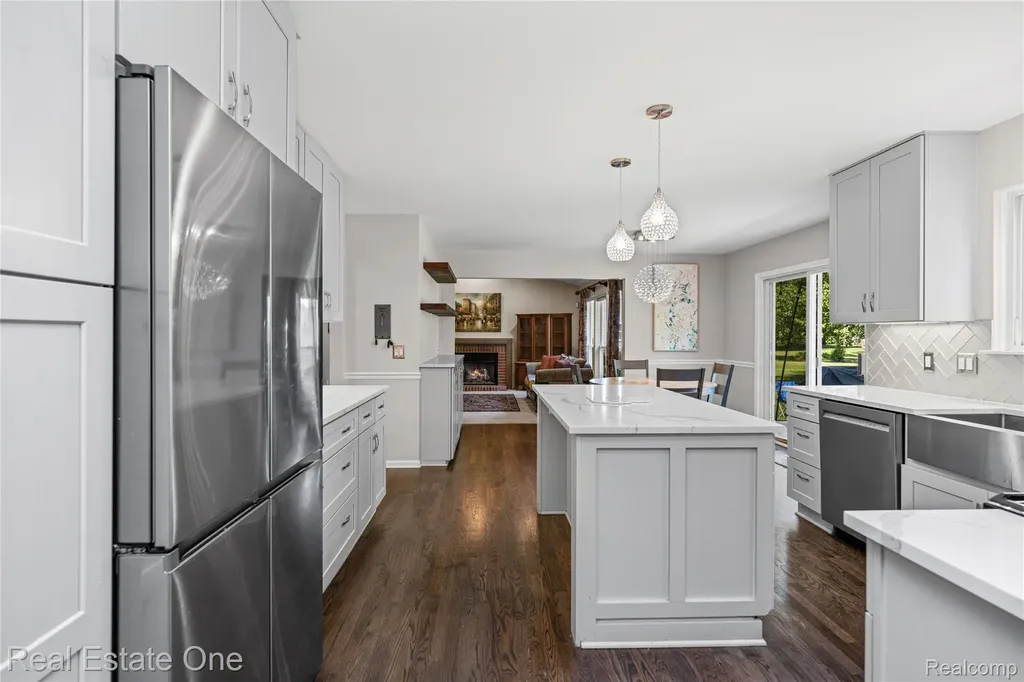 7570 Greenway Lane West Bloomfield Charter Township MI 48324