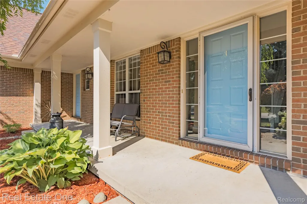 7570 Greenway Lane West Bloomfield Charter Township MI 48324