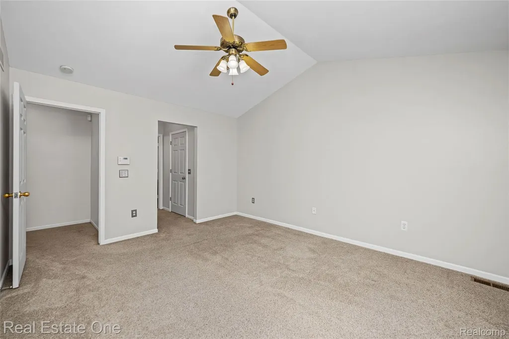 7570 Greenway Lane West Bloomfield Charter Township MI 48324