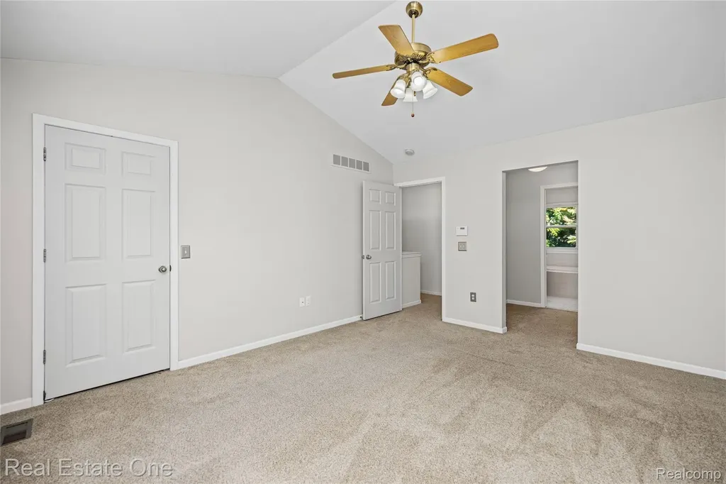 7570 Greenway Lane West Bloomfield Charter Township MI 48324