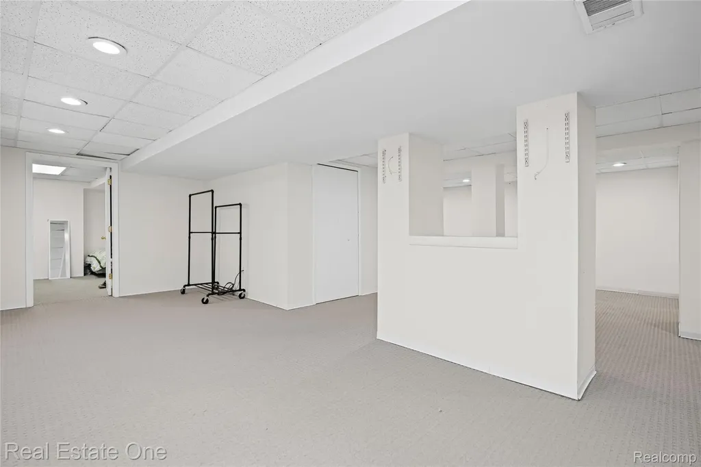 7570 Greenway Lane West Bloomfield Charter Township MI 48324
