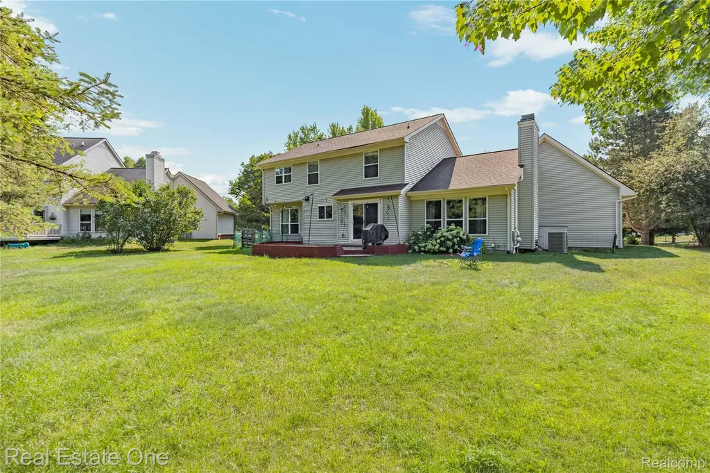 7570 Greenway Lane West Bloomfield Charter Township MI 48324
