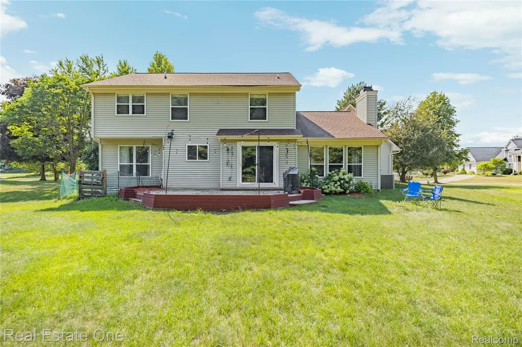 7570 Greenway Lane West Bloomfield Charter Township MI 48324