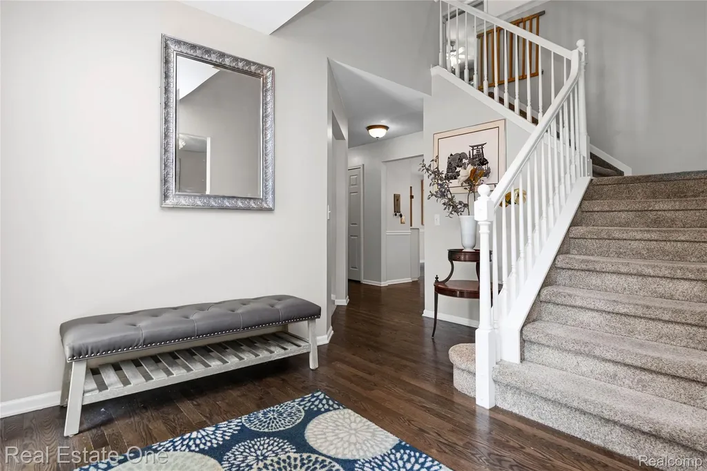 7570 Greenway Lane West Bloomfield Charter Township MI 48324