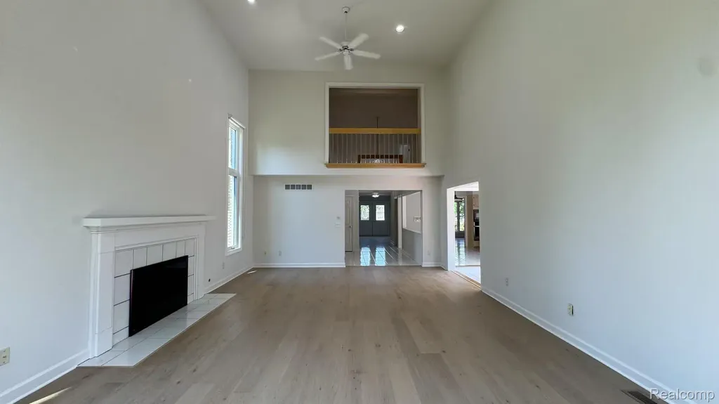 1919 Rolling Woods Drive Troy City MI 48098