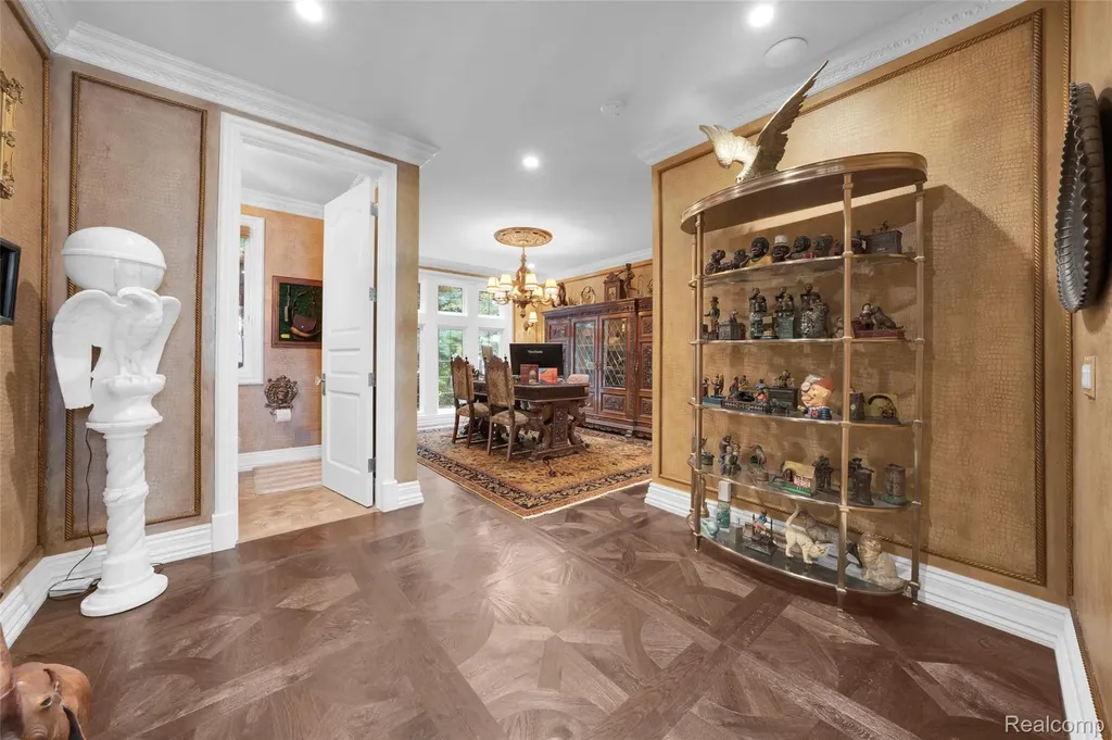 5621 Arbor Bay Court Genoa Township MI 48116