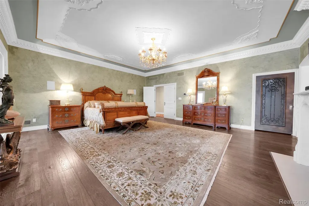 5621 Arbor Bay Court Genoa Township MI 48116