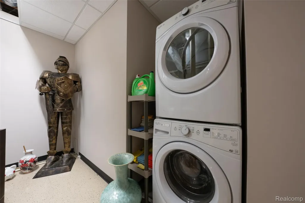 5621 Arbor Bay Court Genoa Township MI 48116