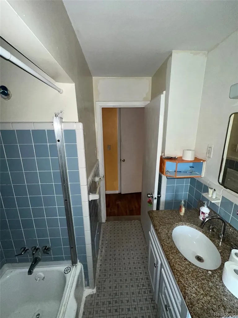 4477 6th Street Ecorse City MI 48229