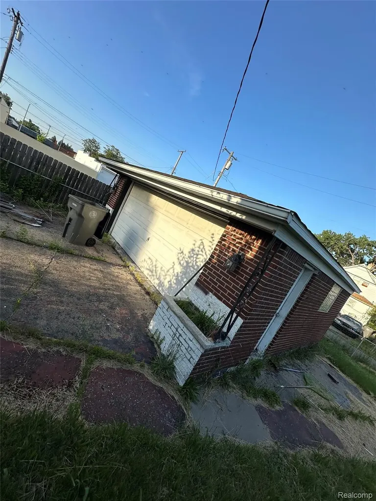 4477 6th Street Ecorse City MI 48229