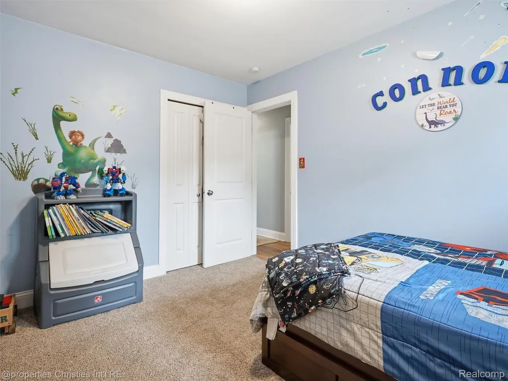 52735 Washington Street New Baltimore City MI 48047