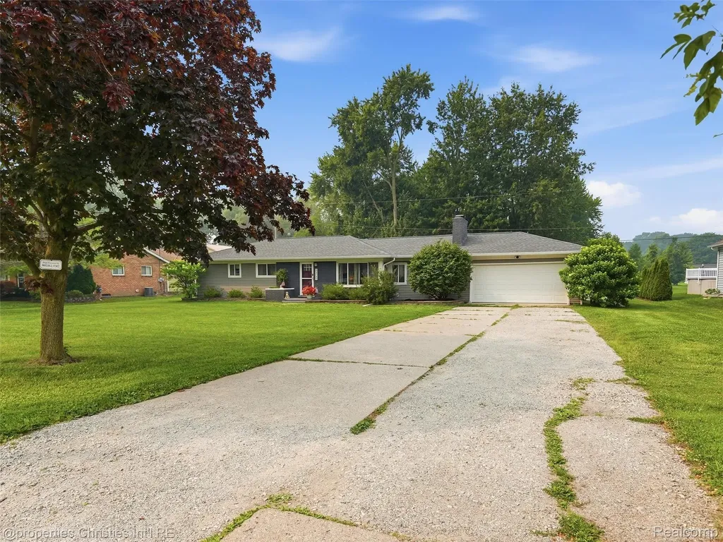 52735 Washington Street New Baltimore City MI 48047
