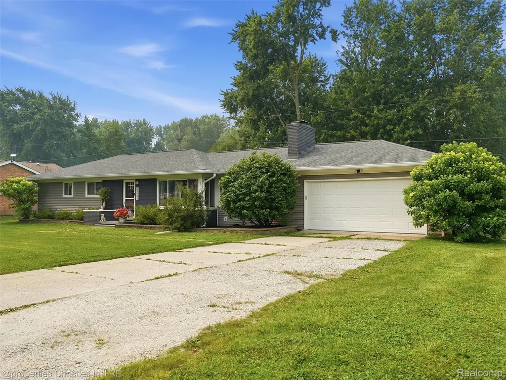 52735 Washington Street New Baltimore City MI 48047