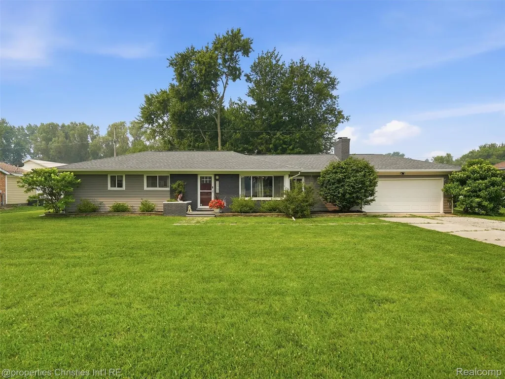 52735 Washington Street New Baltimore City MI 48047