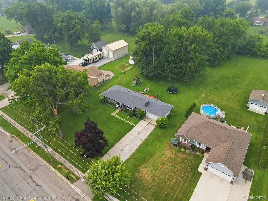 52735 Washington Street New Baltimore City MI 48047