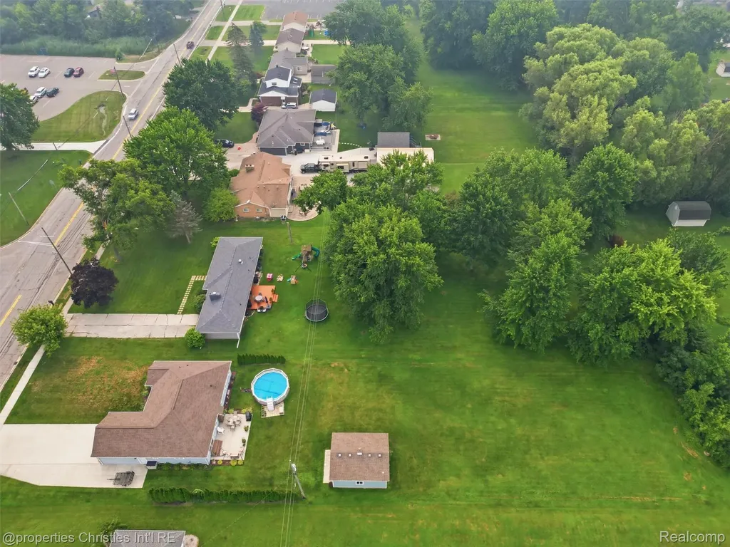 52735 Washington Street New Baltimore City MI 48047