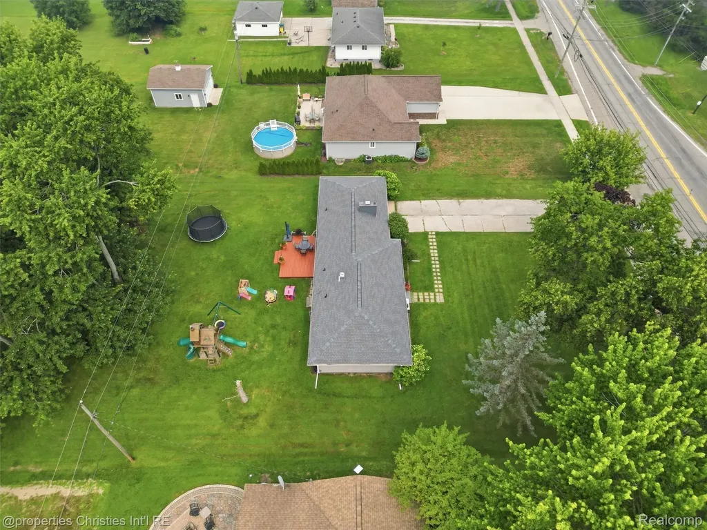 52735 Washington Street New Baltimore City MI 48047