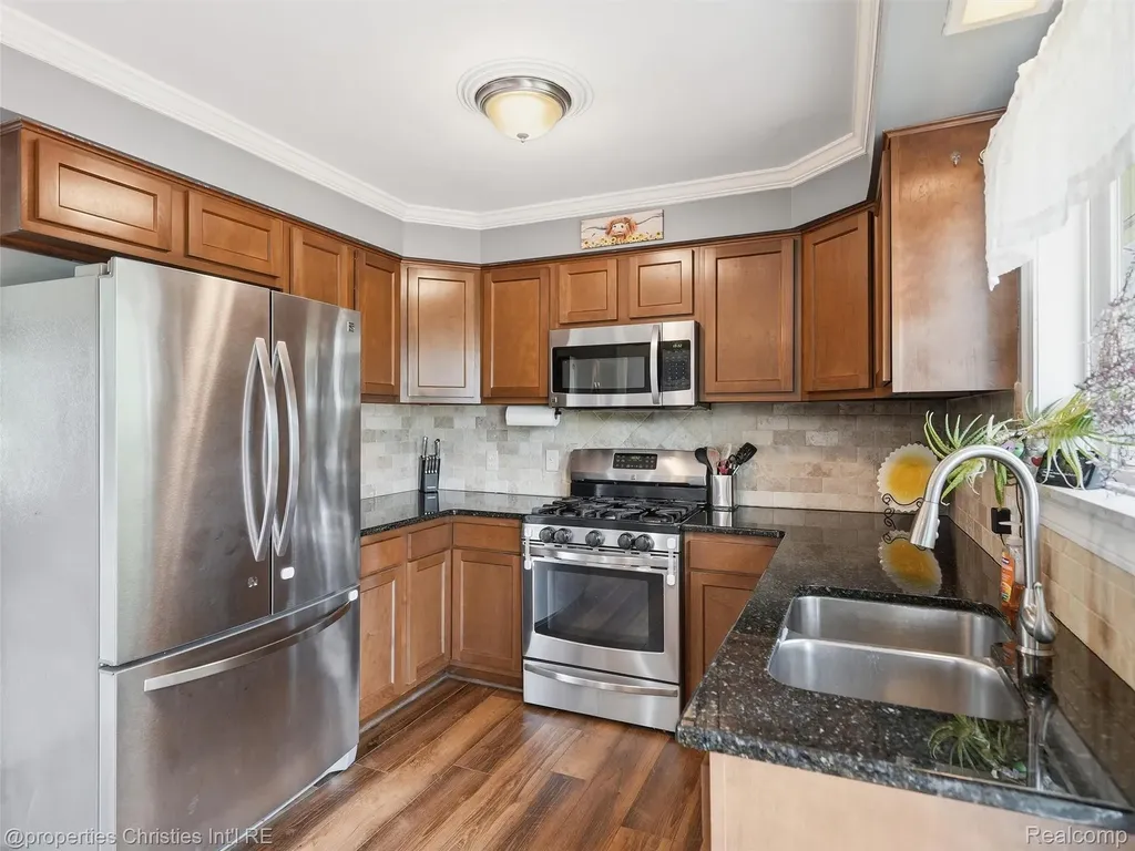 52735 Washington Street New Baltimore City MI 48047