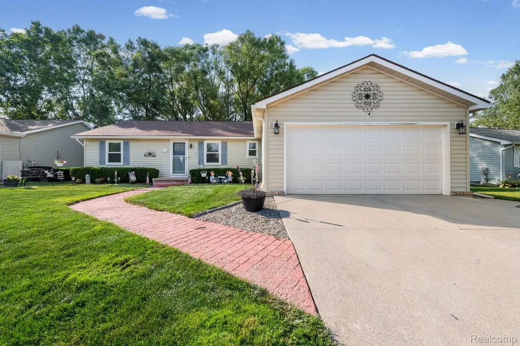 21699 Brookside North Drive Macomb Township MI 48044