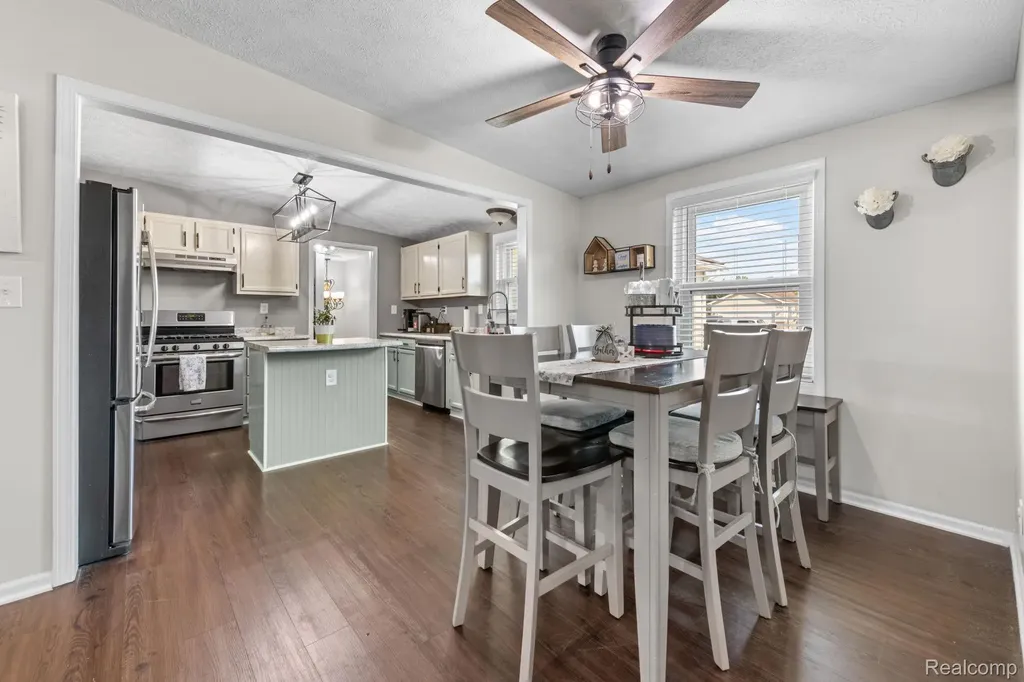 21699 Brookside North Drive Macomb Township MI 48044